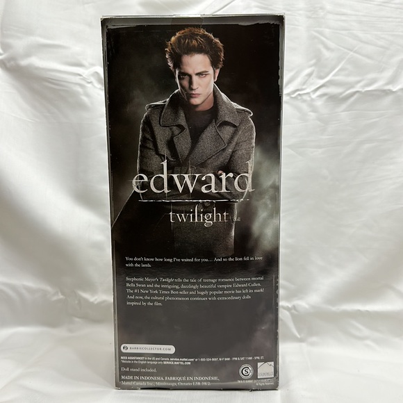 Twilight Barbie - Picture 2 of 3